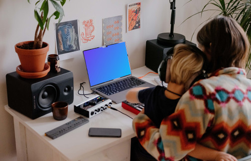 Estudio de música mockup con MacBook Pro