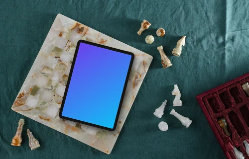 Tablette mockup sur l'échiquier