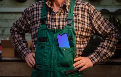 iPhone 14 Pro in crafter’s pocket