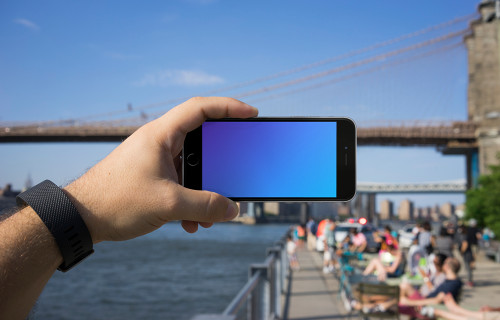 Shooting a Photo of Brooklyn Bridge with iPhone 6s mockup