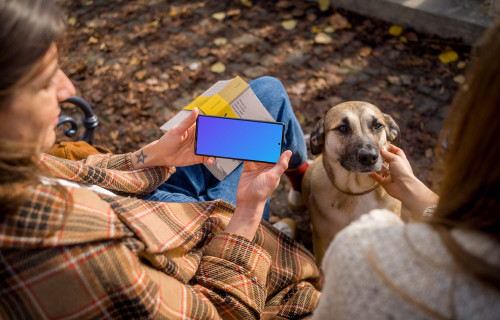 Female hands holding a Google Pixel 6 mockup