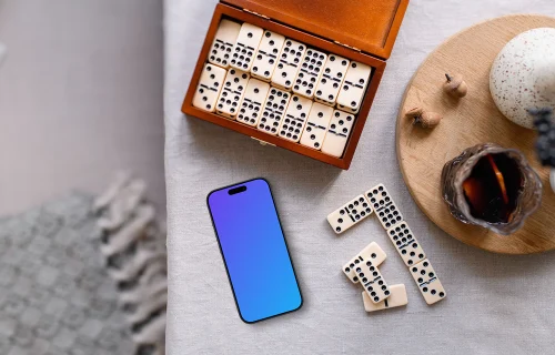 iPhone mockup et dominos