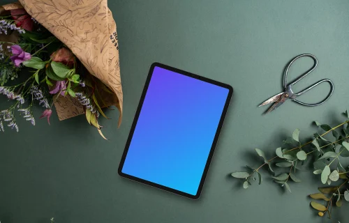 Tablet mockup with flowers