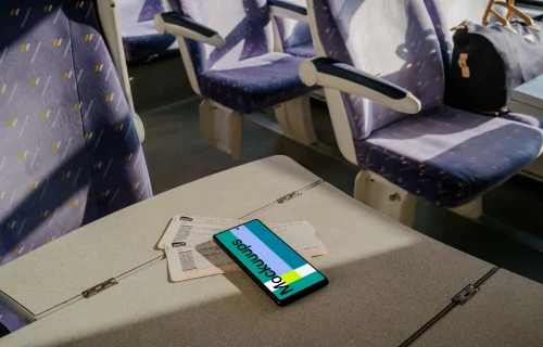 Google Pixel 6 mockup on tickets