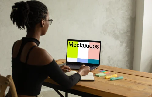 Lady typing on her MacBook Pro