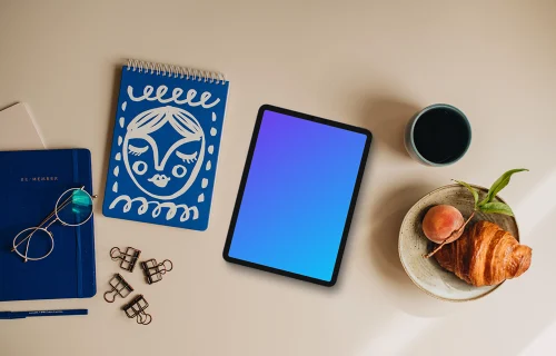 Mockup of tablet with a notepad on the side