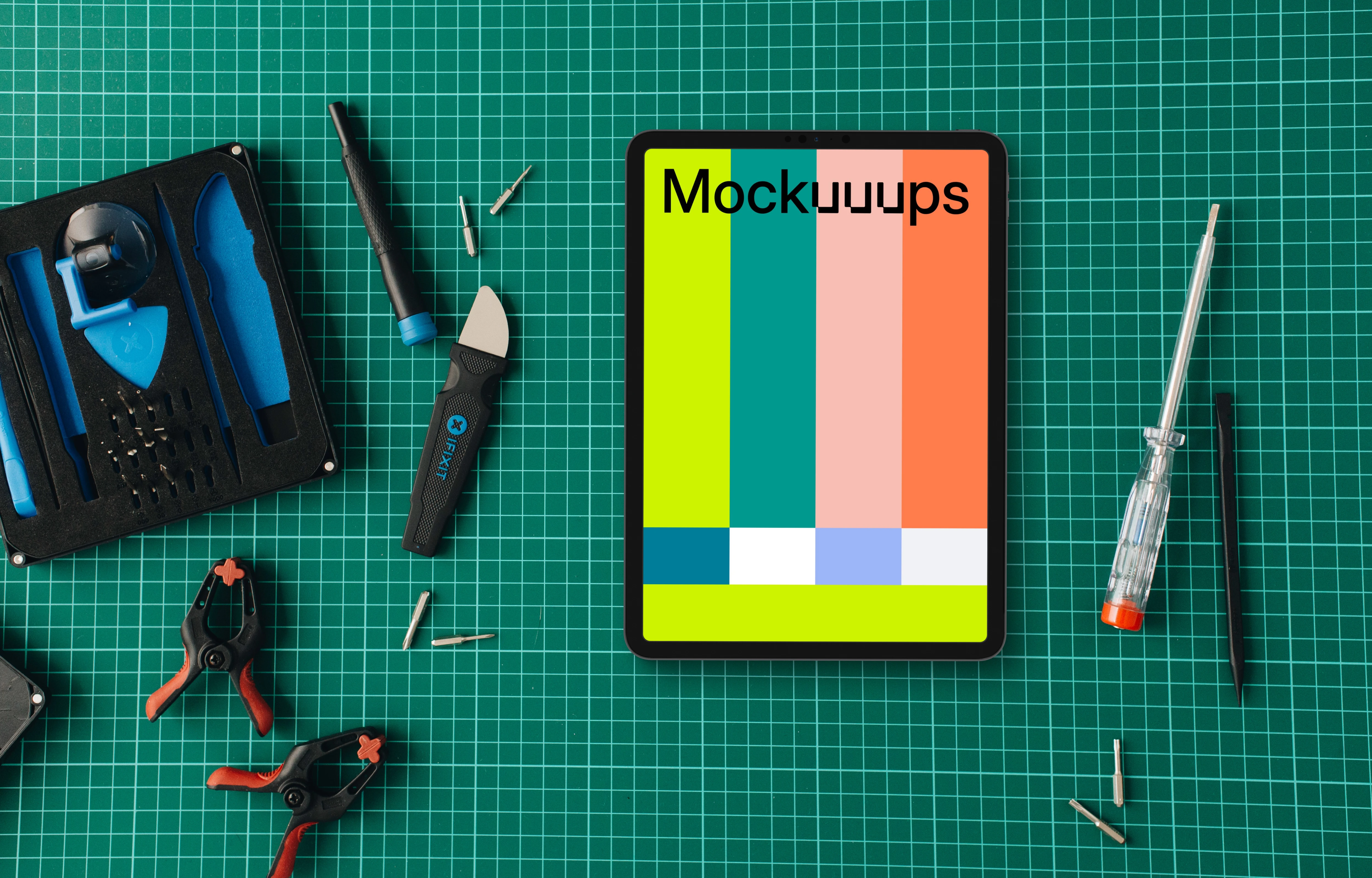 Tablet mockup on the cutting board