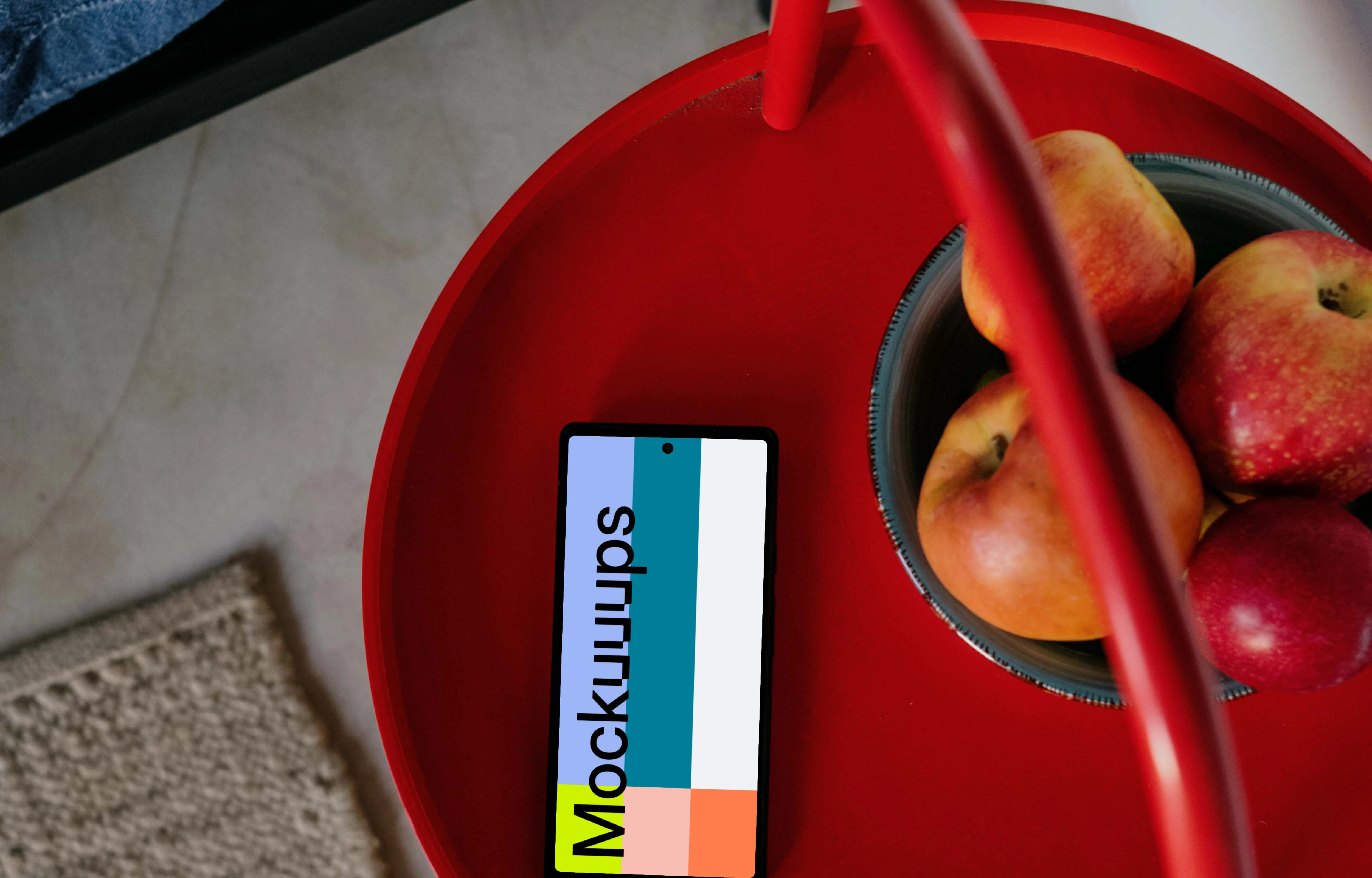 Pixel 6 mockup placed on a tray