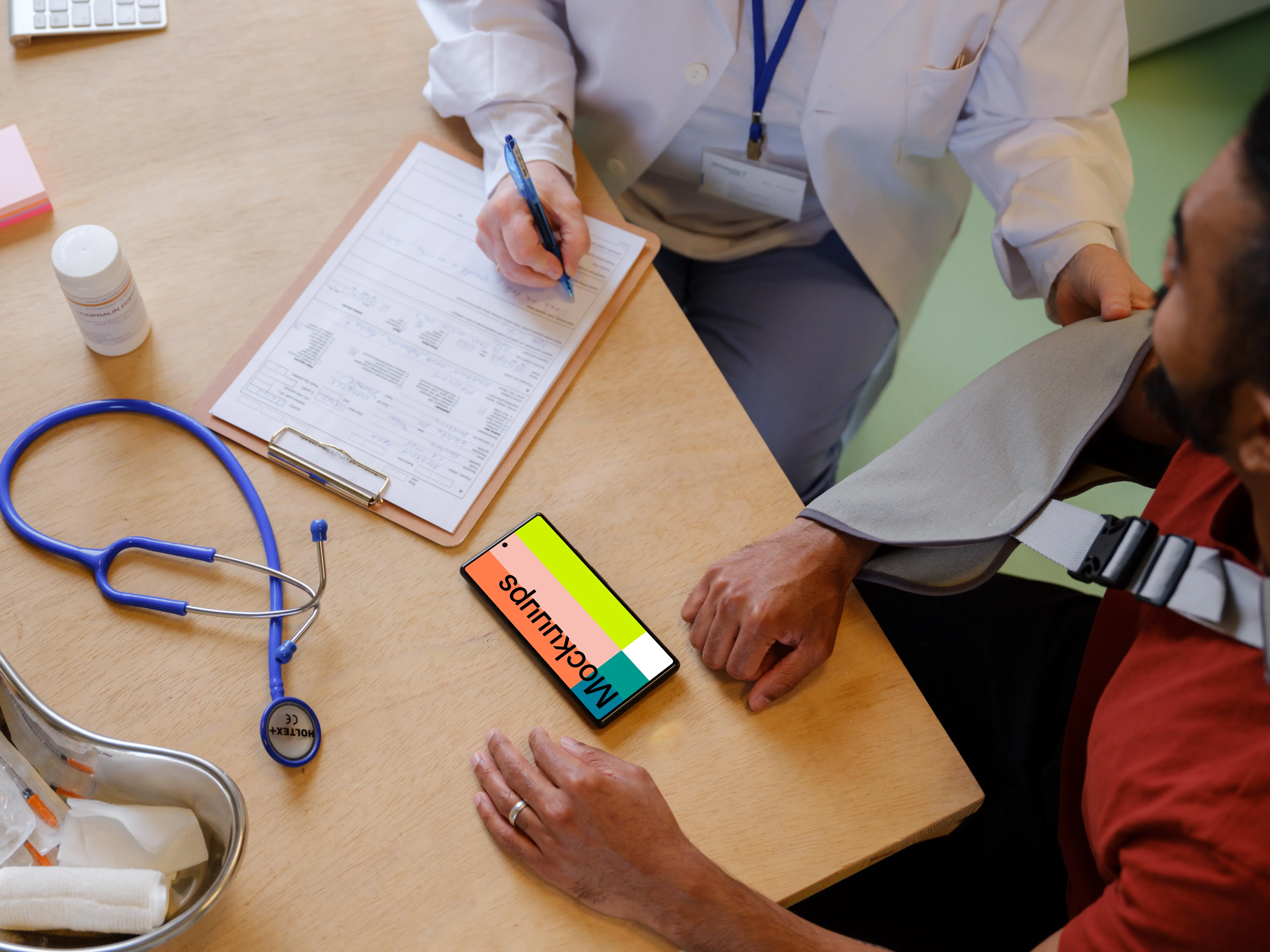 Google Pixel placed on the doctor’s table