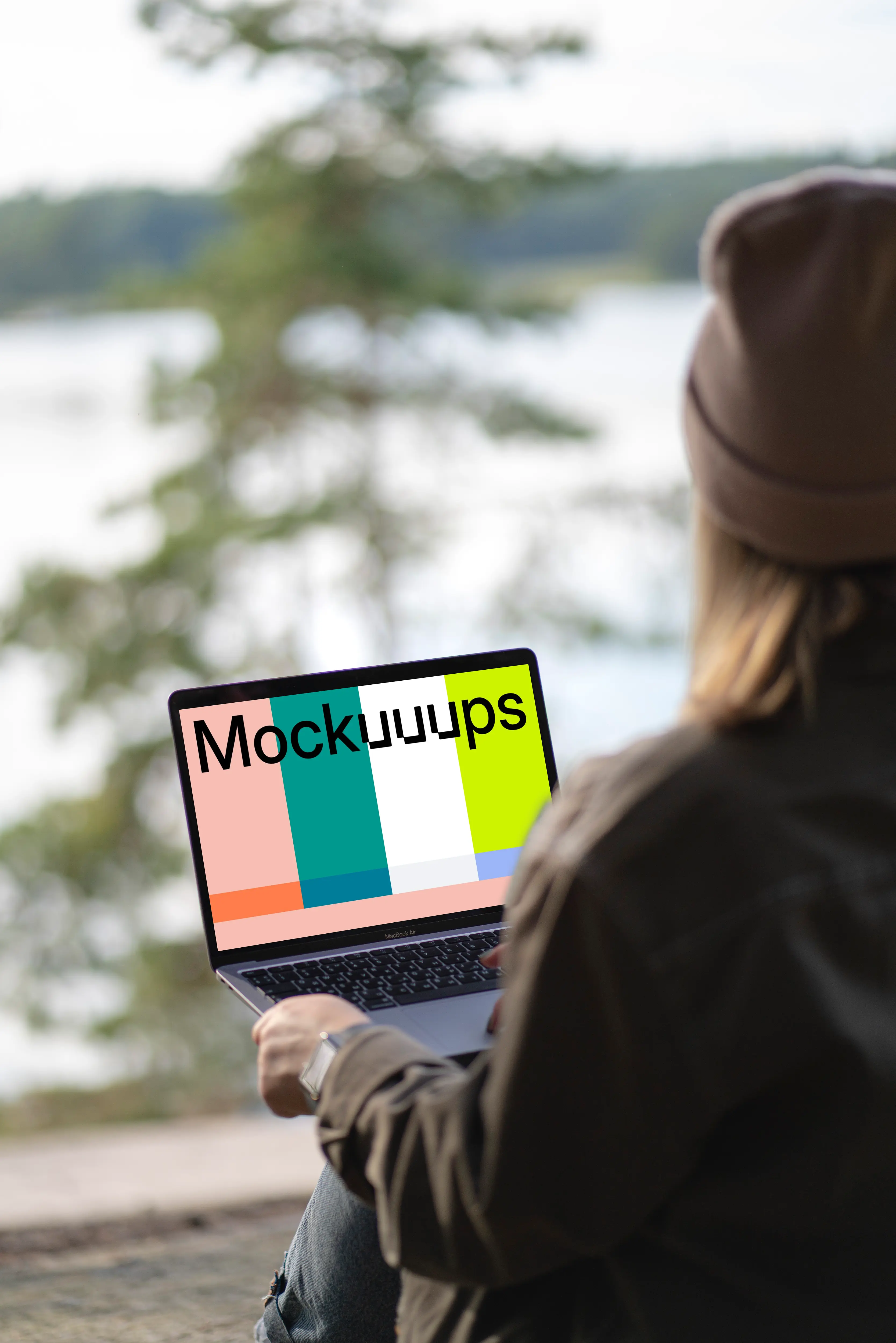 Woman searching on MacBook Air mockup 