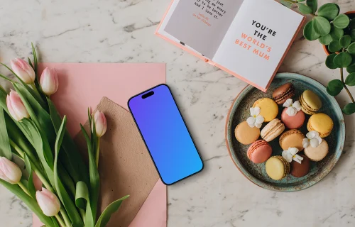 iPhone mockup y artículos esenciales para el Día de la Madre