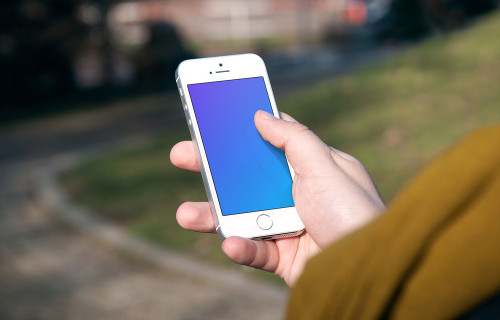 Reading an article on iPhone SE mockup