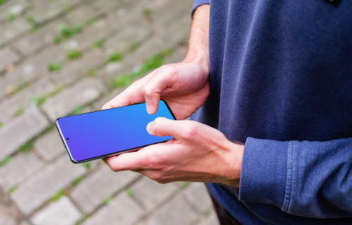 Tapping thumbs on Samsung Galaxy S20 mockup