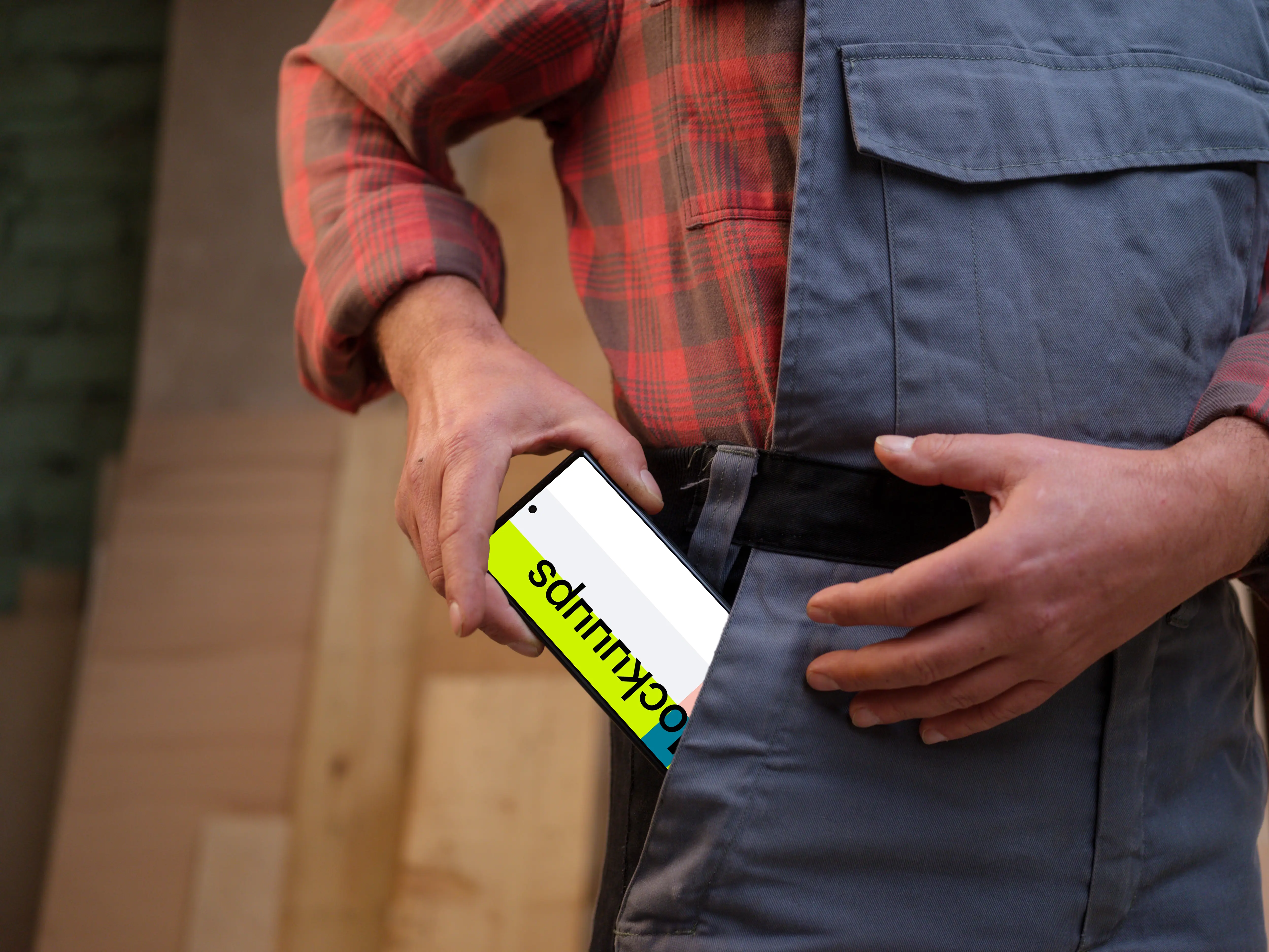 Crafter puts the phone in the pocket