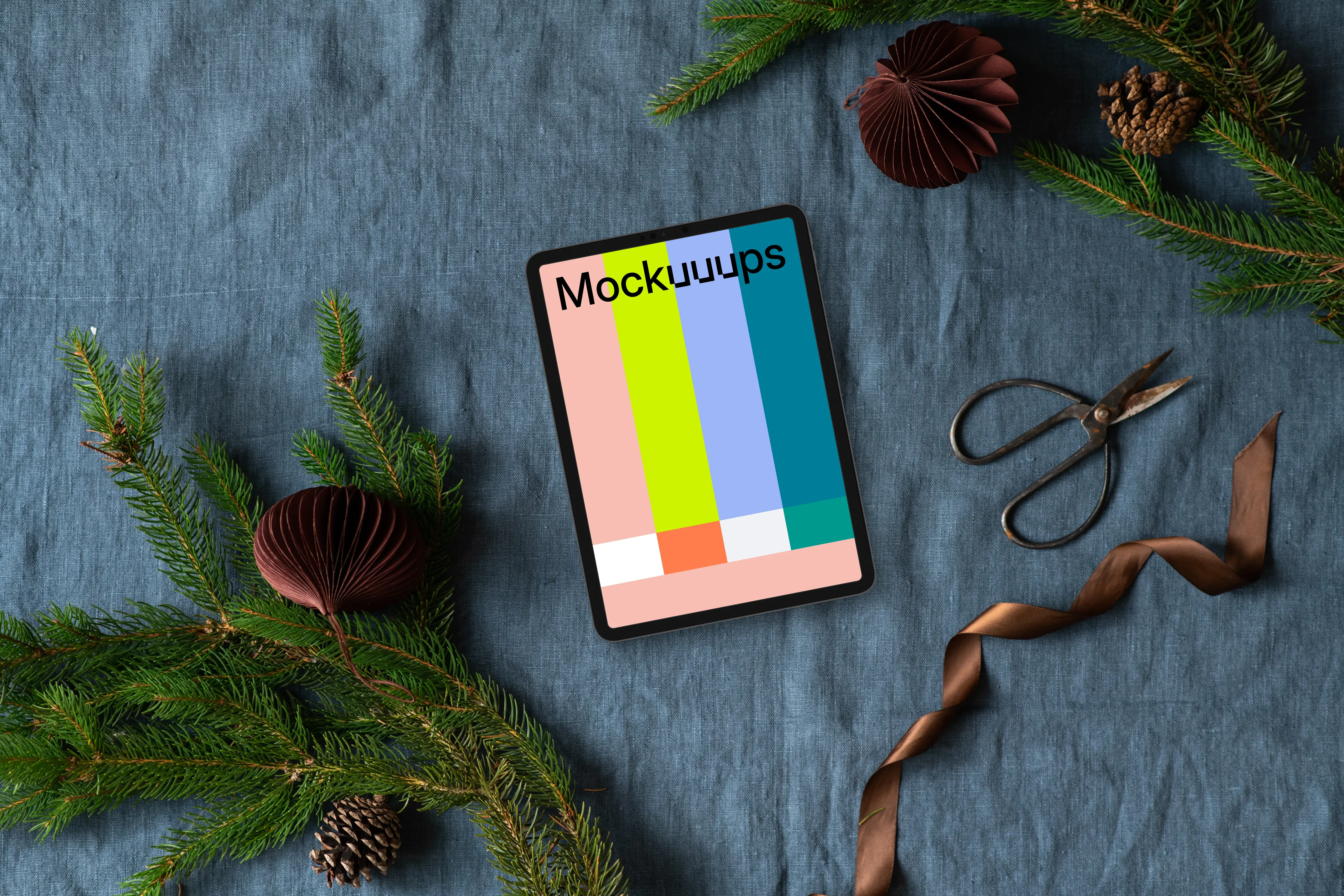 Xmas mockup with tablet and gifts