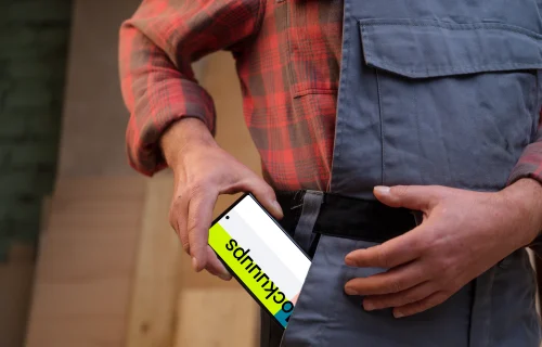 Crafter puts the phone in the pocket