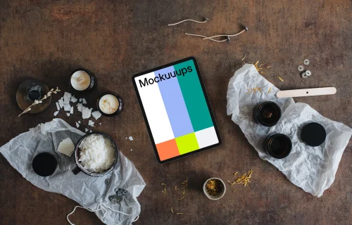 Tablet mockup on the table with christmas decoration