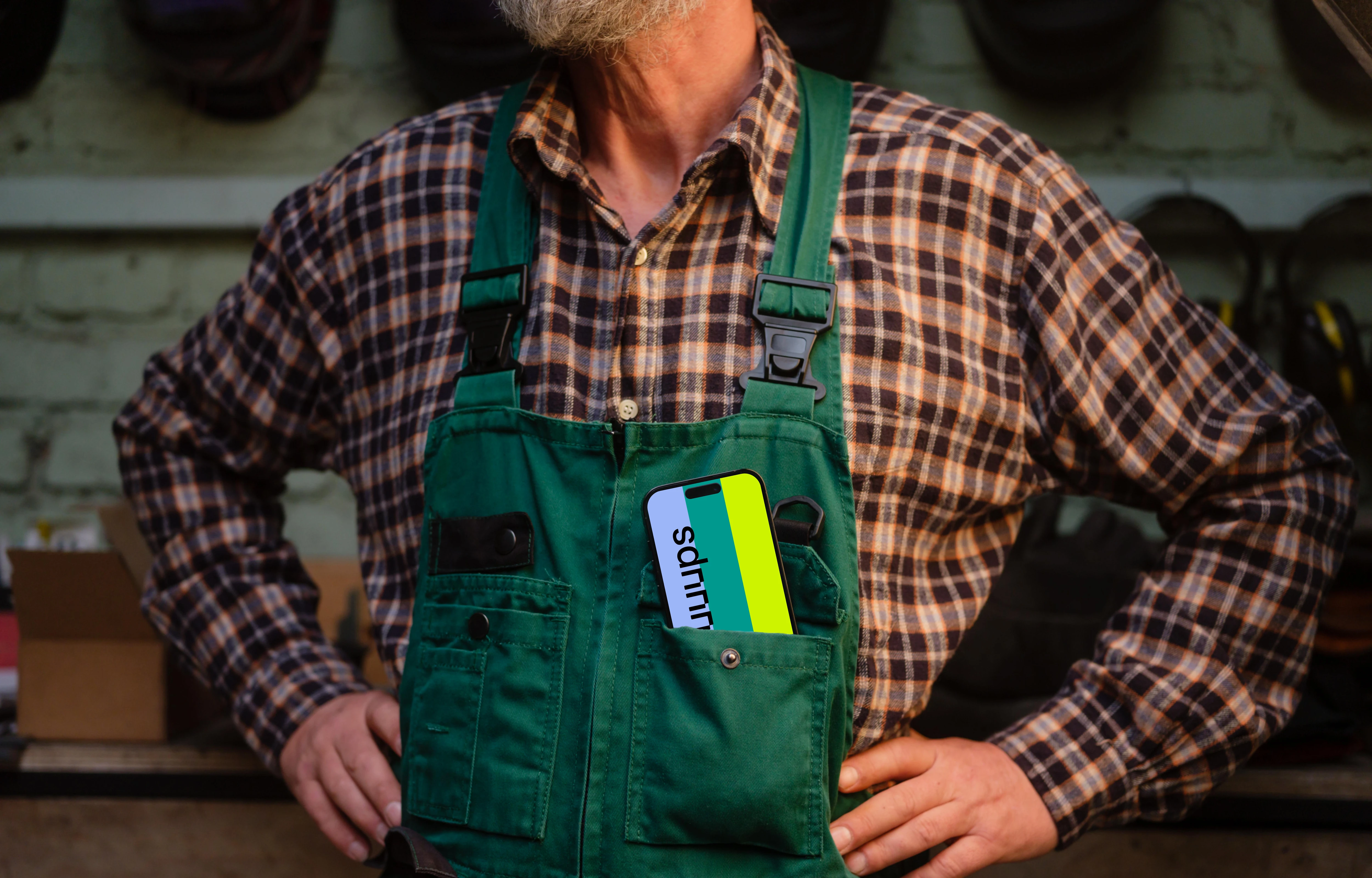 iPhone 14 Pro in crafter’s pocket