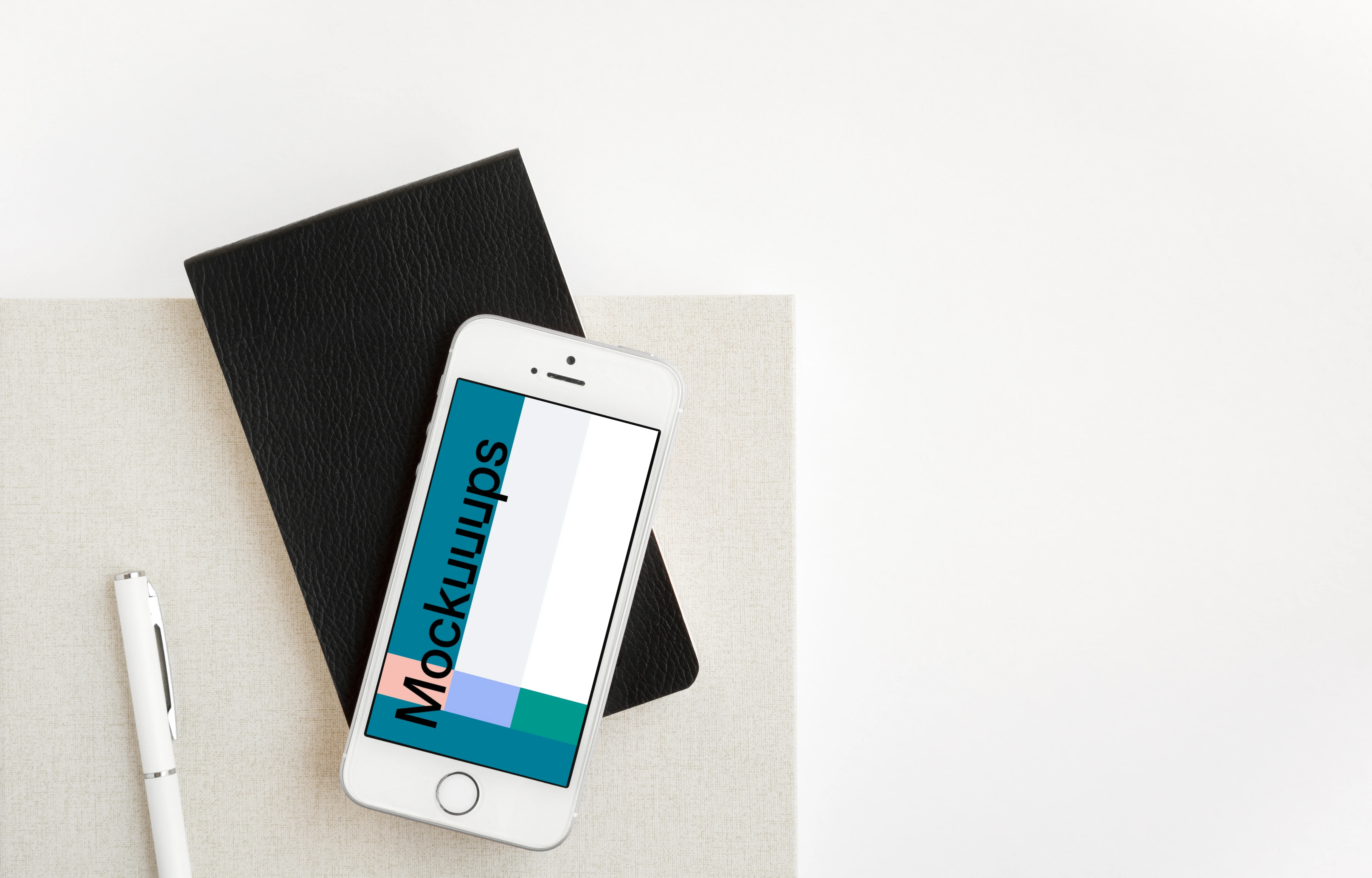 iPhone SE mockup on black and transparent background