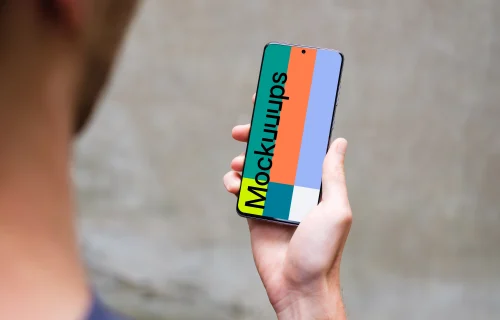 Man holding Samsung Galaxy S20 mockup