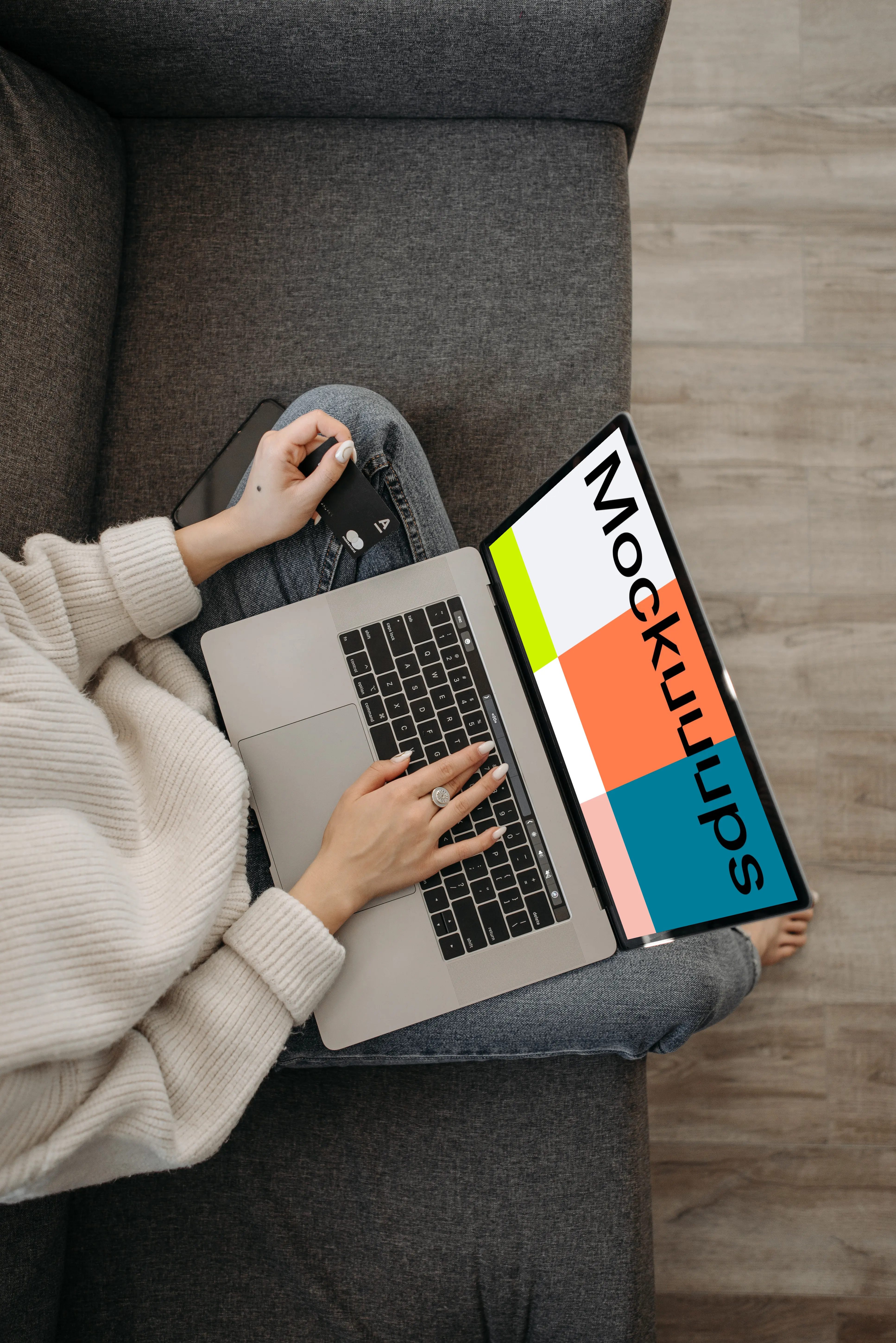 E-Commerce MacBook Mockup