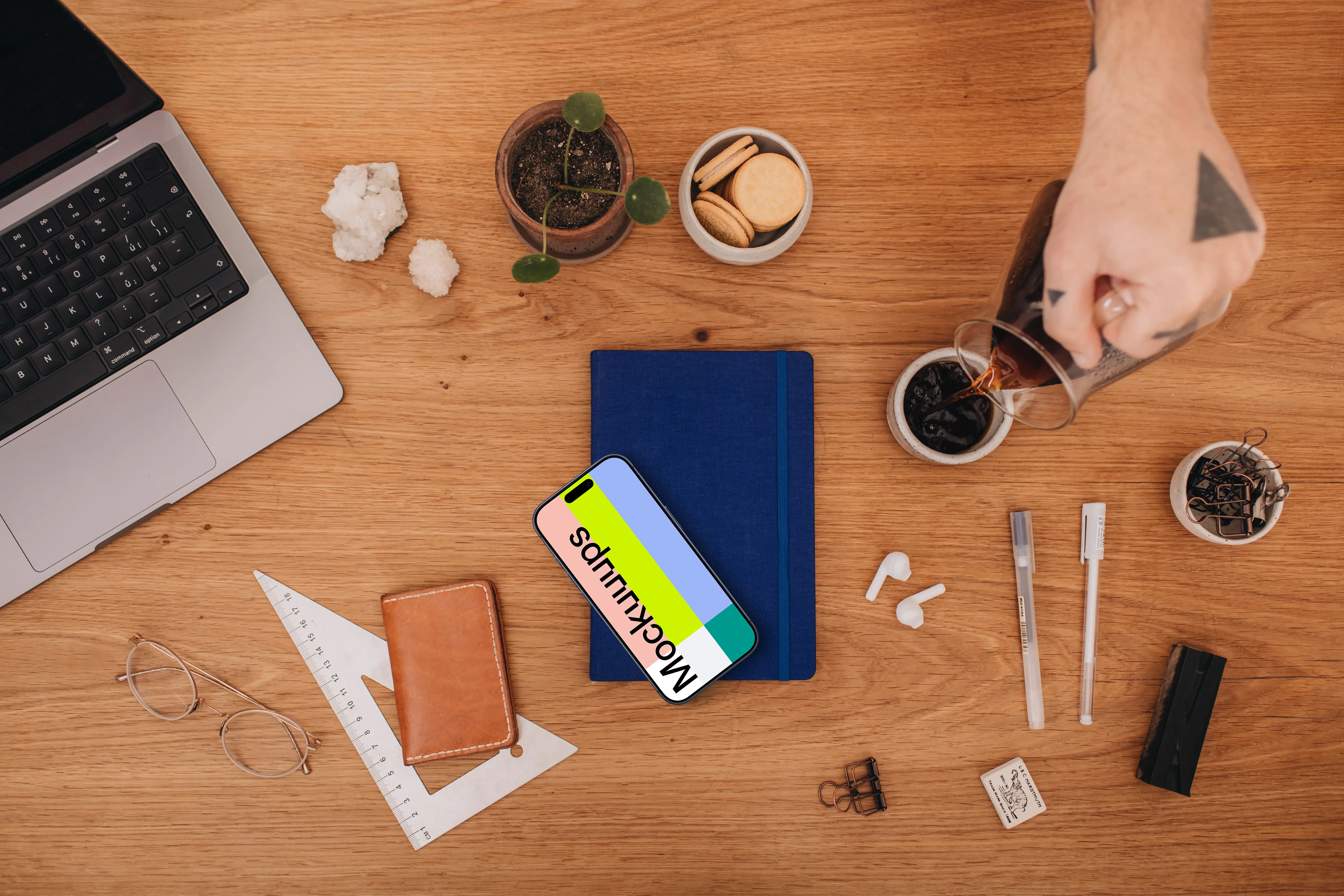 Mockup of smartphone on the office desk