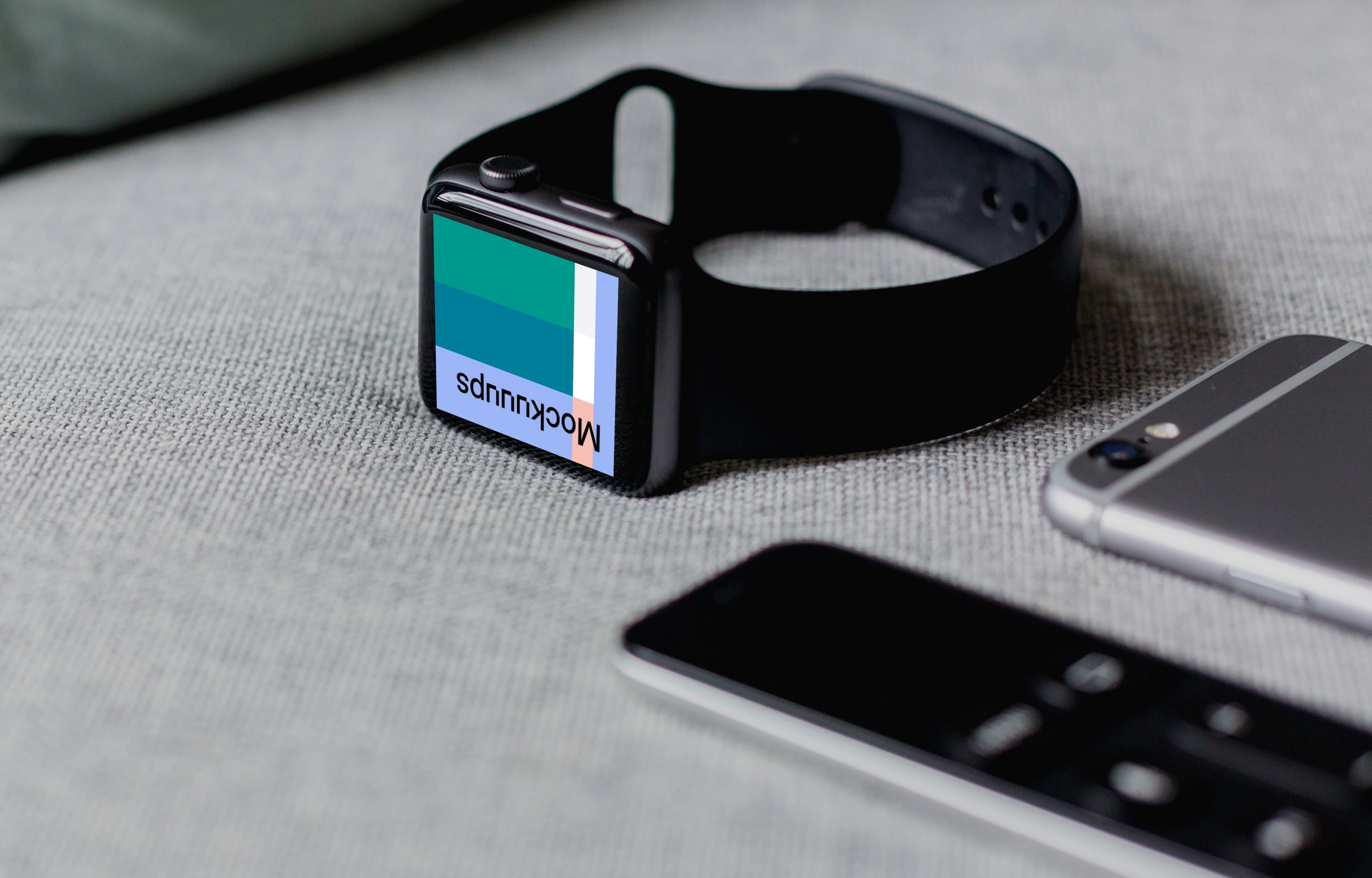 Apple Watch mockup colocado sobre un escritorio blanco