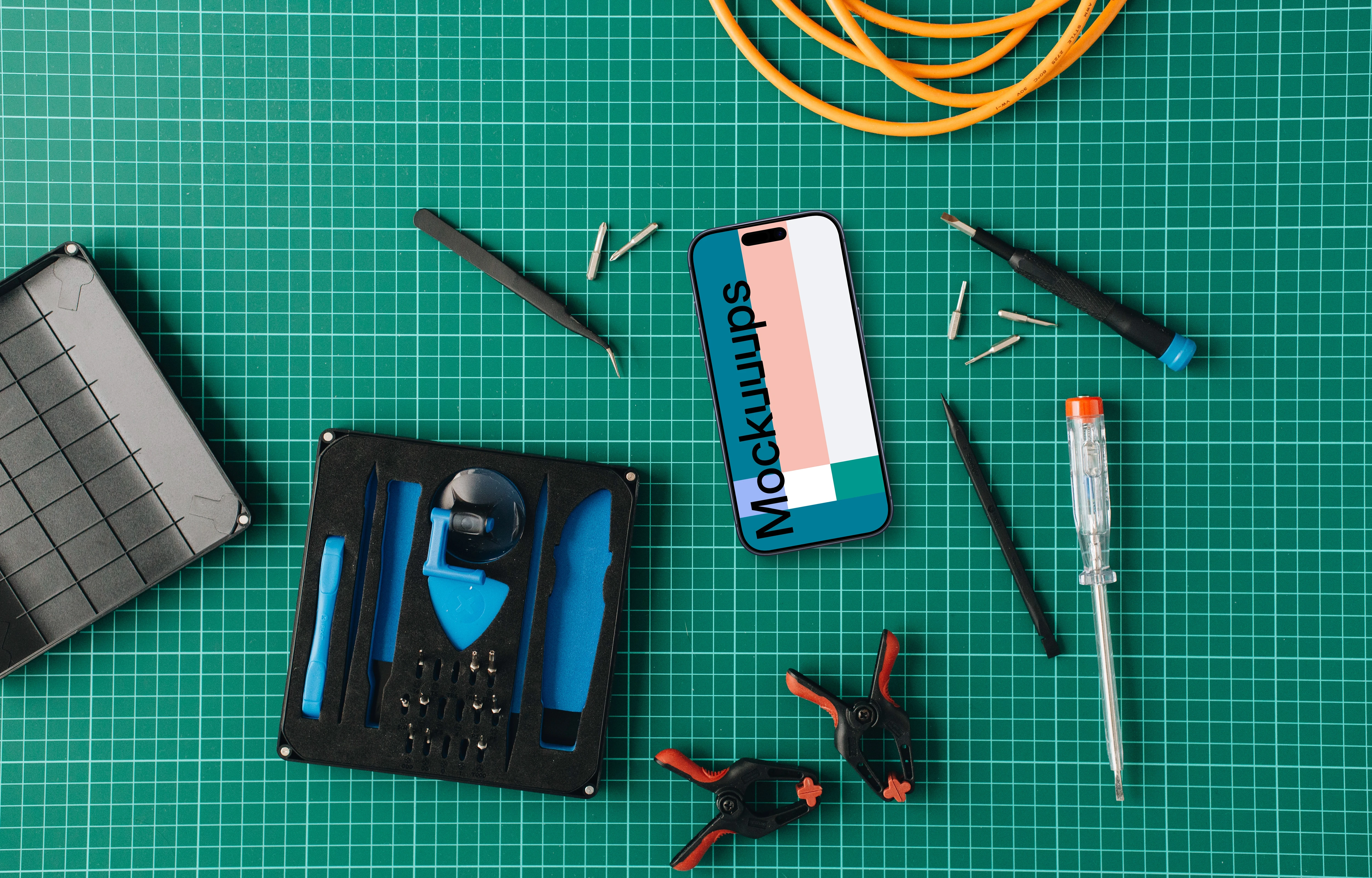 iPhone mockup on the cutting board