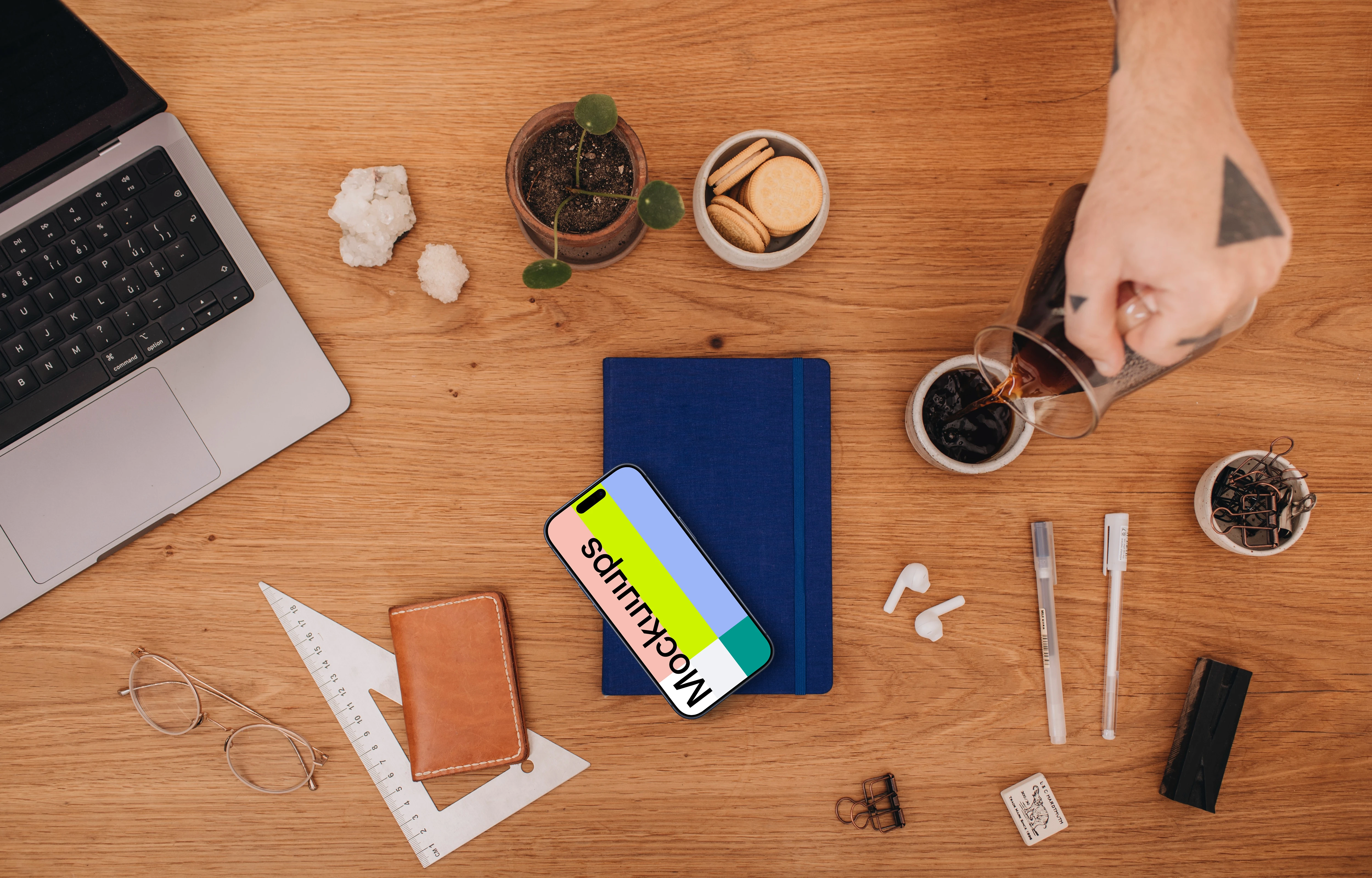 Mockup of smartphone on the office desk