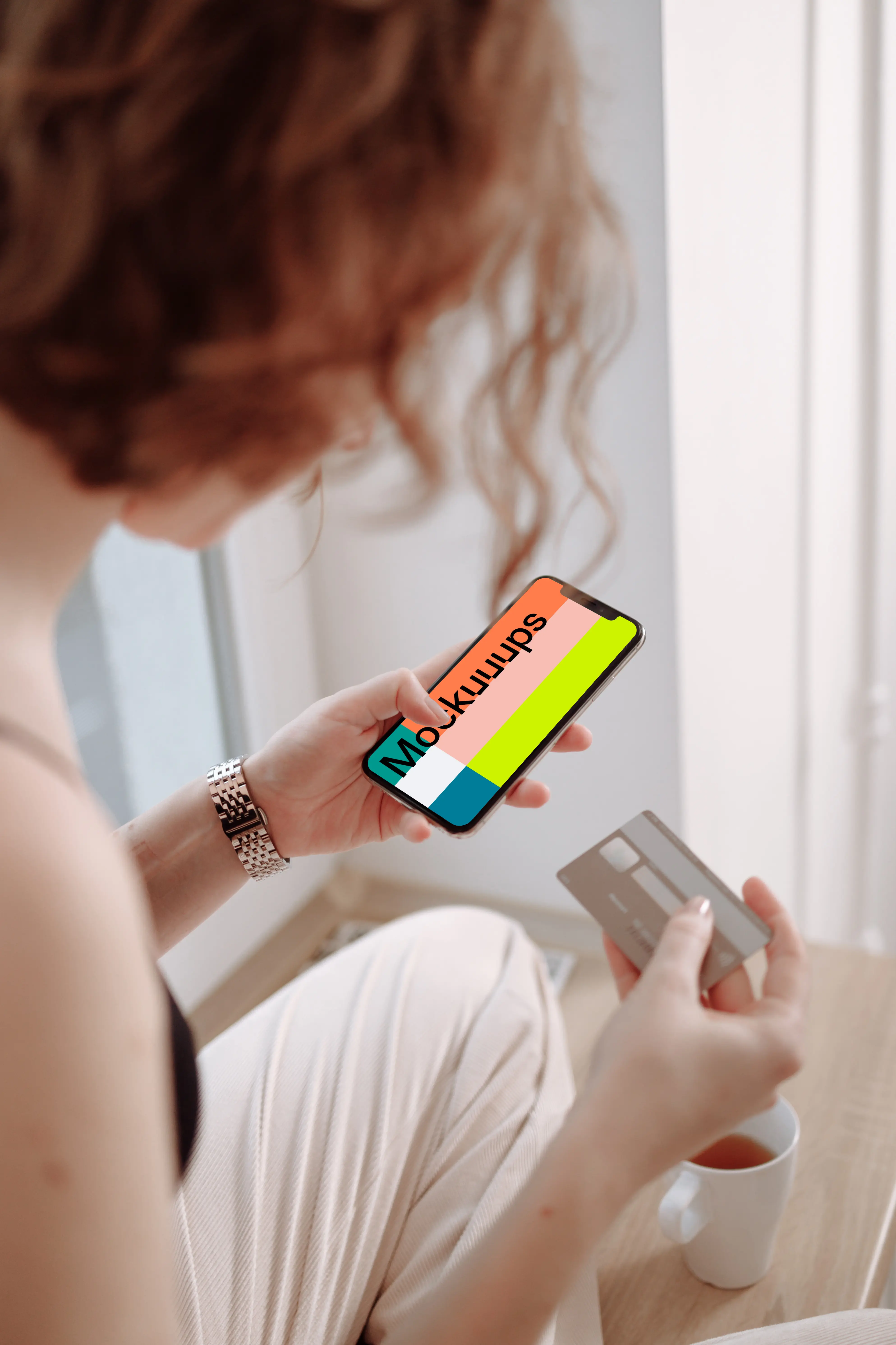 E-Commerce iPhone Mockup