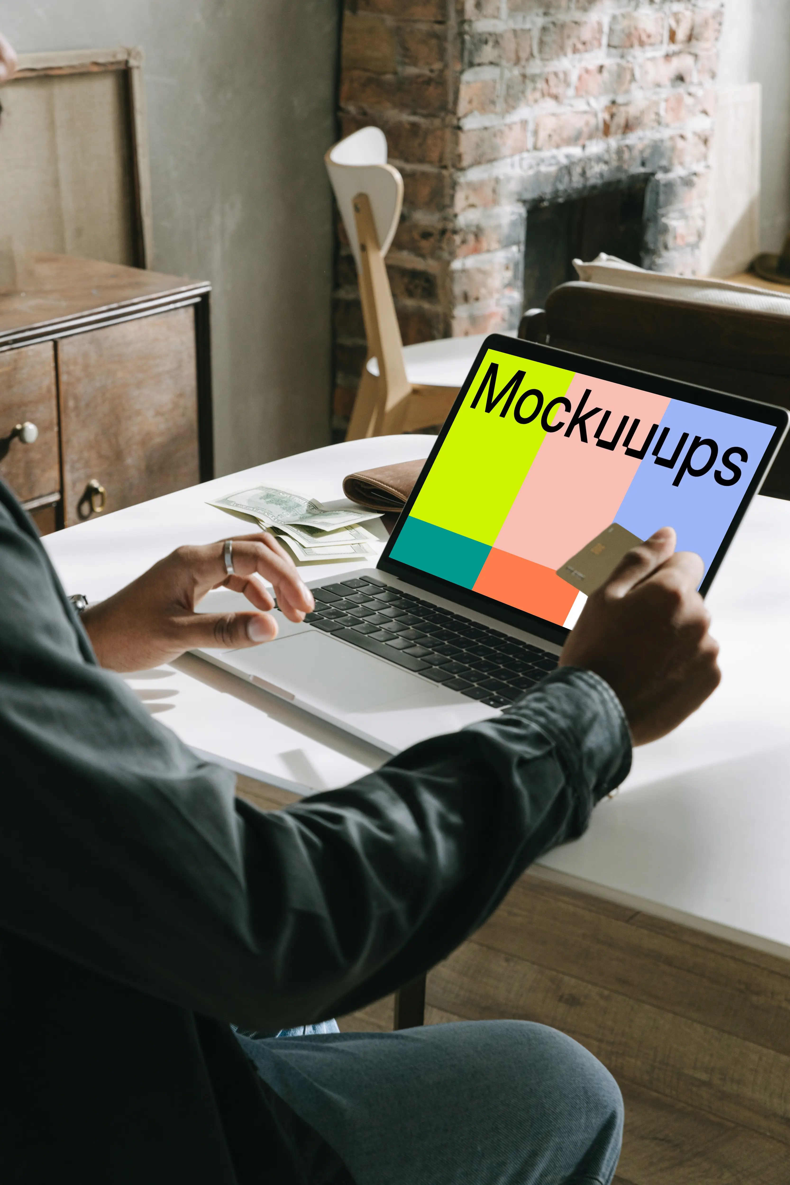 E-Commerce Laptop Mockup