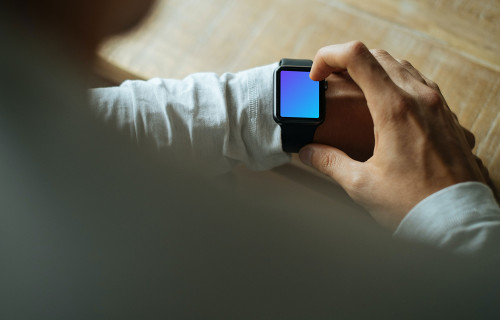 Selecting widget on Apple Watch mockup